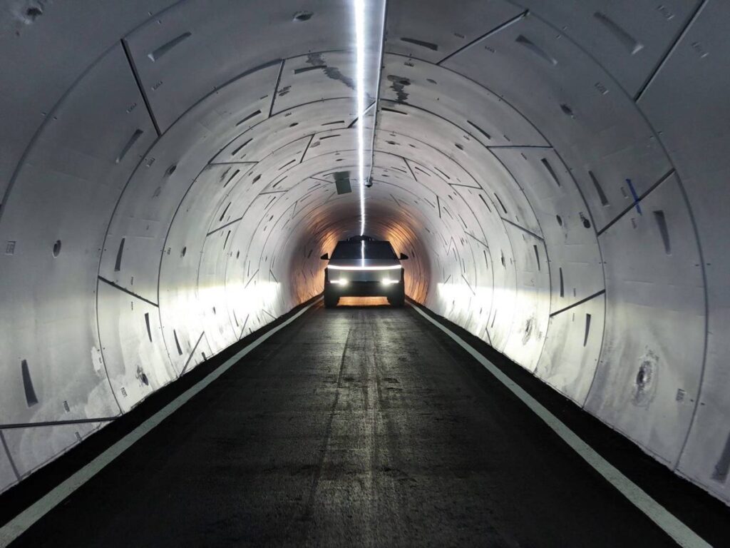 dUBAI LOOP