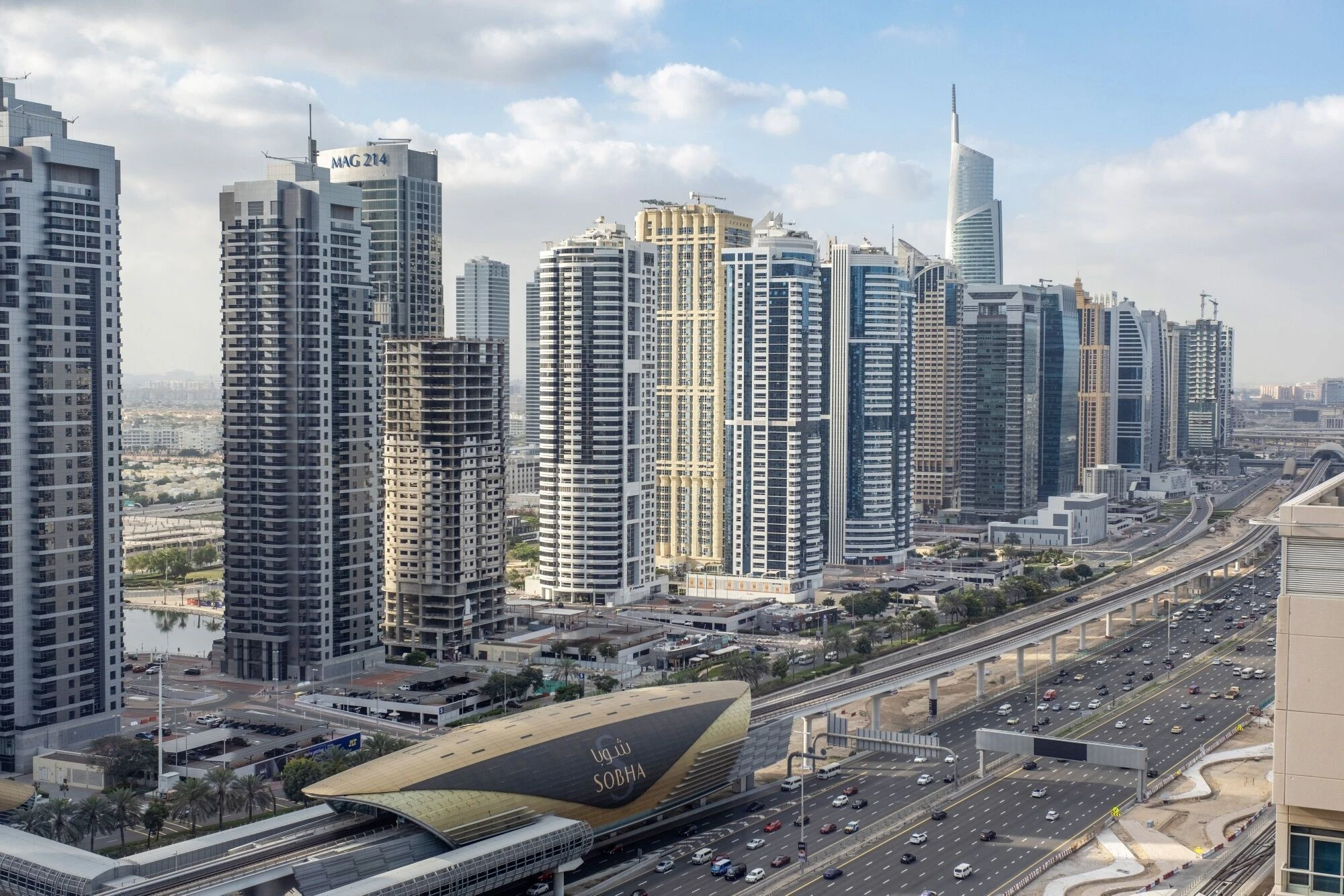 over view of dubai focusing sobha building